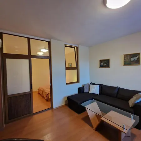 Flora Tmf Apartment