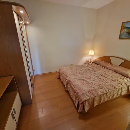 Апартамент Flora Tmf