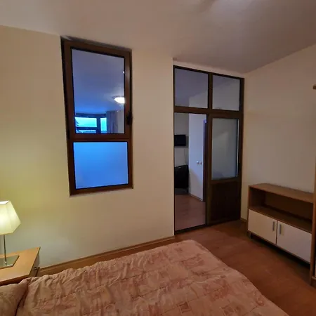 Flora Tmf Апартамент *